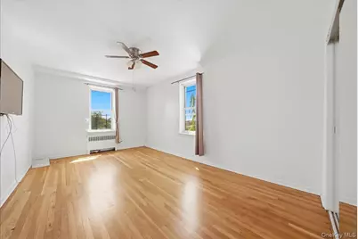 2080 Barnes Avenue Barnes Avenue #3B, Bronx, NY 10462 - Photo 10