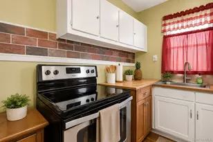33 Manitou Ave, Poughkeepsie, NY 12601 - Photo 12