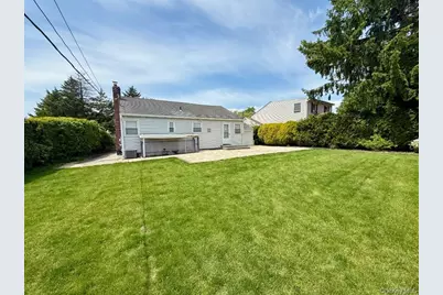8 E Gate, Plainview, NY 11803 - Photo 12
