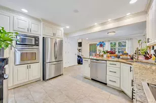55 Prospect Ave, Brentwood, NY 11717 - Photo 4