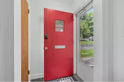 333 Oak Drive, New Windsor, NY 12553 - Photo 6