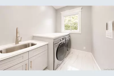 26 Kingston Avenue, Hicksville, NY 11801 - Photo 24