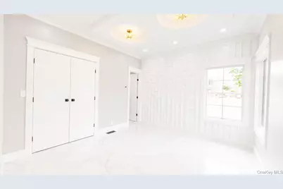 26 Kingston Avenue, Hicksville, NY 11801 - Photo 12