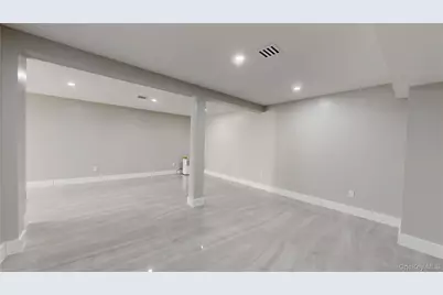 26 Kingston Avenue, Hicksville, NY 11801 - Photo 26
