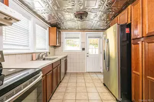 33 Port Washington Rd, Sound Beach, NY 11789 - Photo 4
