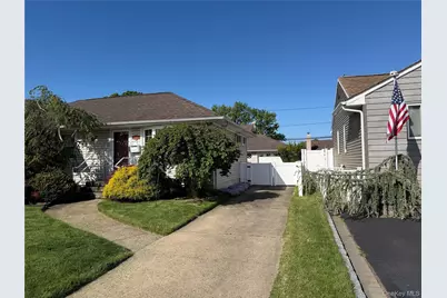 1108 McDonald Avenue, Wantagh, NY 11793 - Photo 4