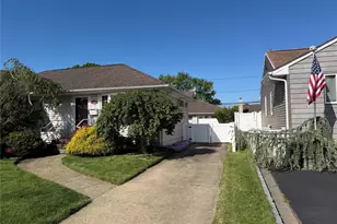 1108 McDonald Ave, Wantagh, NY 11793 - Photo 4