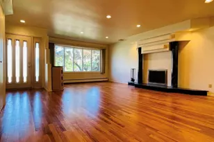 5 Eaton Rd, Syosset, NY 11791 - Photo 6