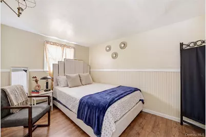 175 Candlewood Road, Bay Shore, NY 11706 - Photo 22