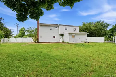 175 Candlewood Road, Bay Shore, NY 11706 - Photo 24