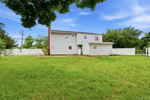175 Candlewood Rd, Bay Shore, NY 11706 - Photo 24