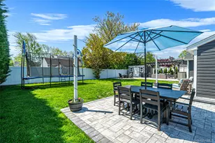 418 Bay 6th St, West Islip, NY 11795 - Photo 36