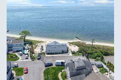 418 Bay 6th Street, West Islip, NY 11795 - Photo 38
