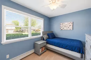 418 Bay 6th St, West Islip, NY 11795 - Photo 20