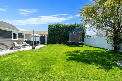 418 Bay 6th Street, West Islip, NY 11795 - Photo 34