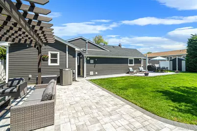 418 Bay 6th Street, West Islip, NY 11795 - Photo 32