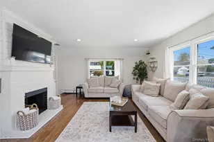 418 Bay 6th St, West Islip, NY 11795 - Photo 14