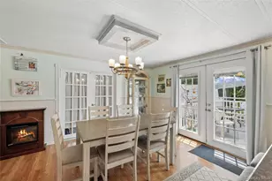 1661 Old Country Rd, Riverhead, NY 11901 - Photo 6