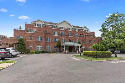 1 Portico Court #206, Great Neck, NY 11021 - Photo 2