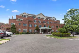 1 Portico Ct, Great Neck, NY 11021 - Photo 2