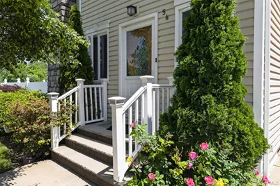 56 Dail Street, New Hyde Park, NY 11040 - Photo 2