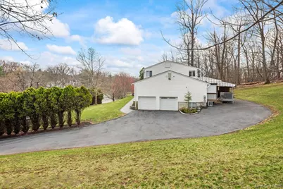 20 Algonquin Circle, Airmont, NY 10952 - Photo 42