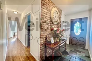 211 W 22nd, Huntington Station, NY 11746 - Photo 8