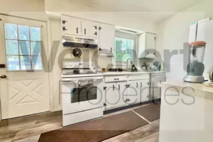 211 W 22nd, Huntington Station, NY 11746 - Photo 6