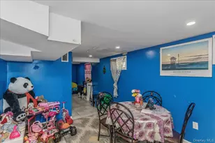 237 Rhodes Ave, Hempstead, NY 11550 - Photo 20