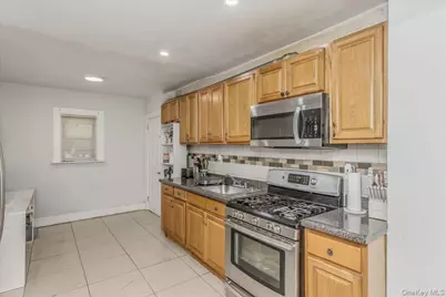 237 Rhodes Avenue, Hempstead, NY 11550 - Photo 10