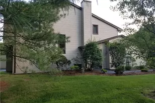 256 Heritage Ln, Monroe, NY 10950 - Photo 2