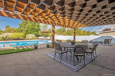164 Pace Drive S, West Islip, NY 11795 - Photo 36