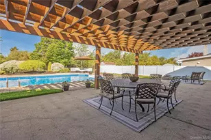 164 Pace Dr S, West Islip, NY 11795 - Photo 36