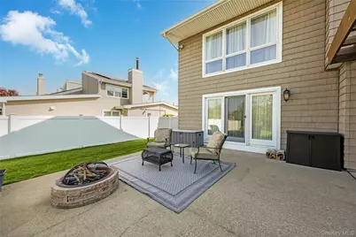164 Pace Drive S, West Islip, NY 11795 - Photo 42