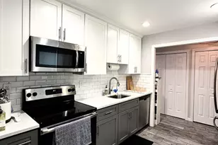 13 Granada Crescent, White Plains, NY 10603 - Photo 2