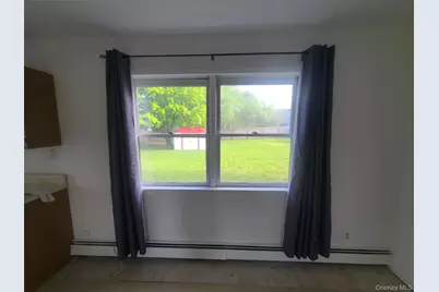 4 E Walnut Street #Floor 1, Central Islip, NY 11722 - Photo 10