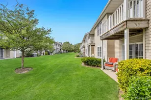 1153 Savoy Dr, Melville, NY 11747 - Photo 24
