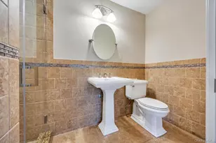 1153 Savoy Dr, Melville, NY 11747 - Photo 20