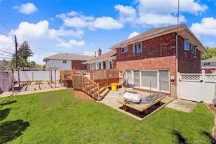 15 Hillvale Rd, Syosset, NY 11791 - Photo 16