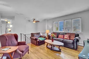86 Paris Ct, West Islip, NY 11795 - Photo 8