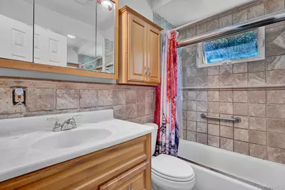 86 Paris Court, West Islip, NY 11795 - Photo 18