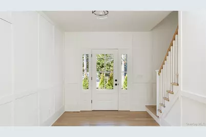 2 N/C Aspen Run, East Moriches, NY 11940 - Photo 2
