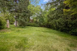 19 Lakeland Ave, Mohegan Lake, NY 10547 - Photo 2