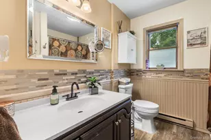 11 Sharon Dr, Highland, NY 12528 - Photo 8