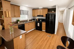 37 Hubbard Ave, Riverhead, NY 11901 - Photo 4