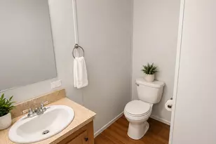 37 Hubbard Ave, Riverhead, NY 11901 - Photo 6
