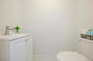 41-43 Evert St, Huntington Station, NY 11746 - Photo 16