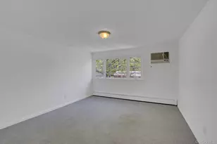 771 Maple Pl, West Hempstead, NY 11552 - Photo 20