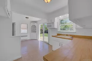 771 Maple Pl, West Hempstead, NY 11552 - Photo 10