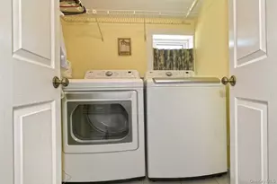 548 Stratford Rd, West Hempstead, NY 11550 - Photo 24